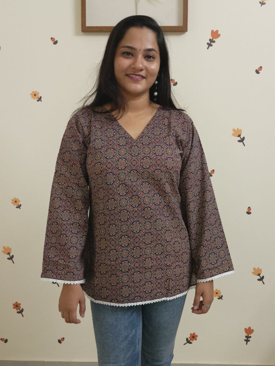 SC2975 - Trending Pakistani sleeves short kurtis, Indigo blue shade