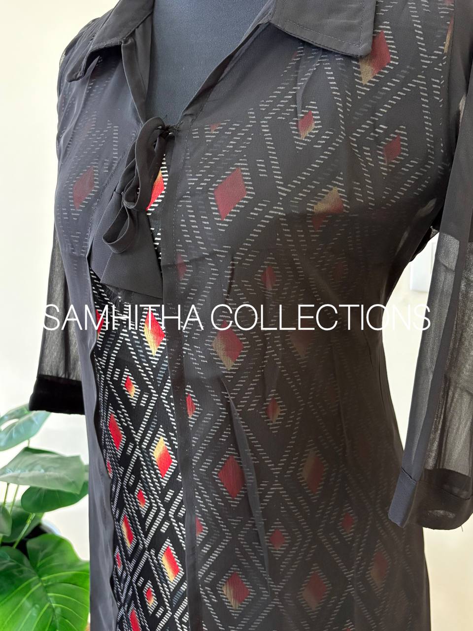 SC3350 - 3-Piece Geometric Print Co-Ord Set in Delta fabric with Long Georgette Shrug, Jet Black colour