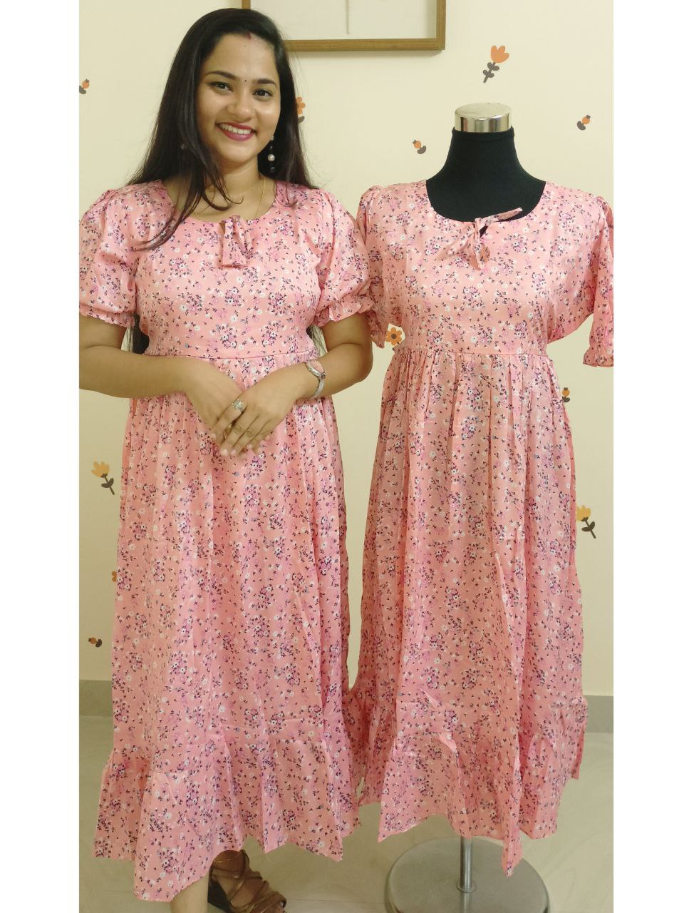 SC2903 - Crushed crepe-delta frock dress, Peach colour