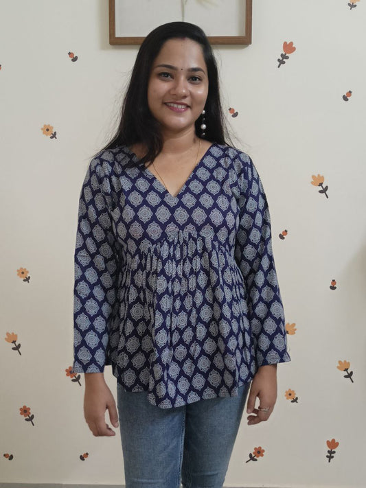 SC2960 - Relaxed Fit V neck Short kurtis, Indigo violet colour