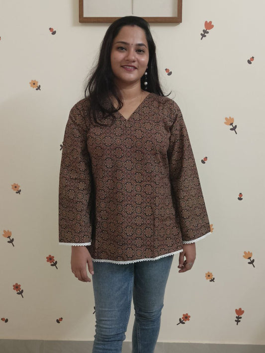 SC2970 - Trending Pakistani sleeves short kurtis, Black shade