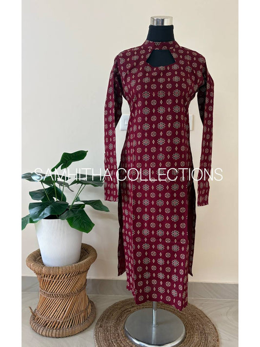 SC3065 - Comfy Cotton Kurti with Mandarin Collar & Keyhole Neckline, Purplish Maroon colour