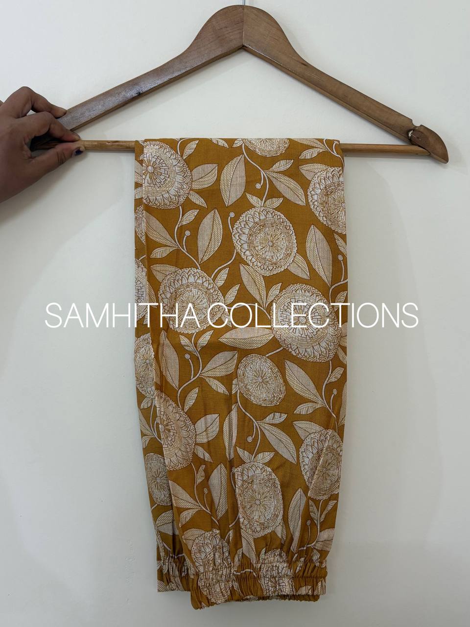 SC3089 - Beautiful floral print Vertical fabric co-ord set, Mustard Yellow colour