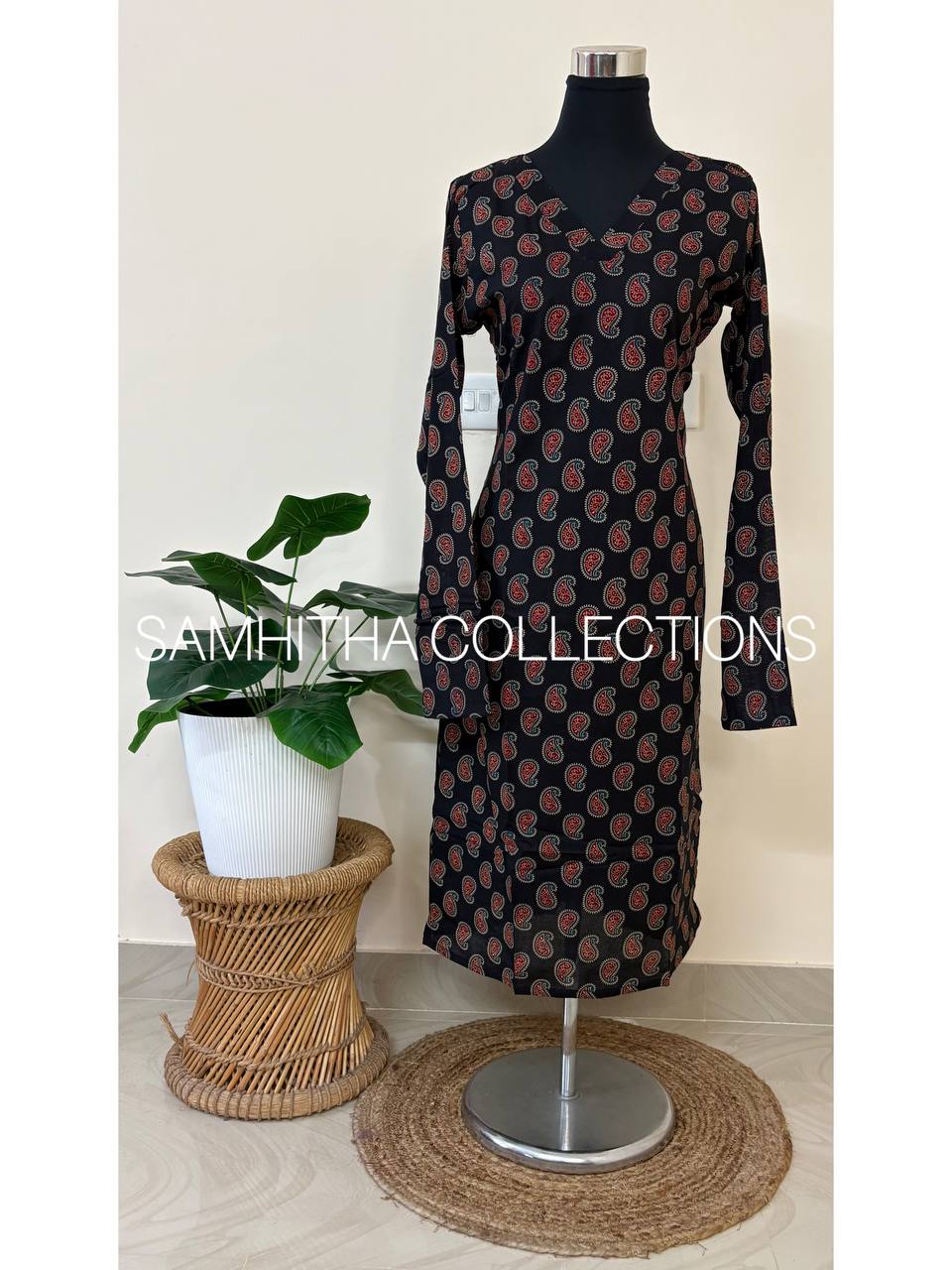 SC3155 - Paisley Print Pure Cotton Kurti with Chudi Sleeves, Black colour