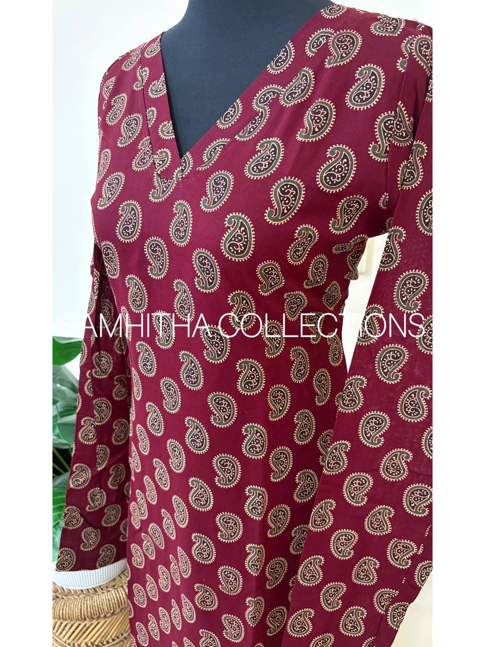 SC3160 - Paisley Print Pure Cotton Kurti with Chudi Sleeves, Purplish Maroon colour