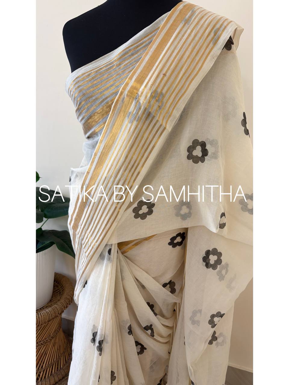 STSC27 - Floral design Handblock Printed Saree| Black print| Premium Pure 120 Count Mulcotton, Pre booking open now, dispatch within 10 working days