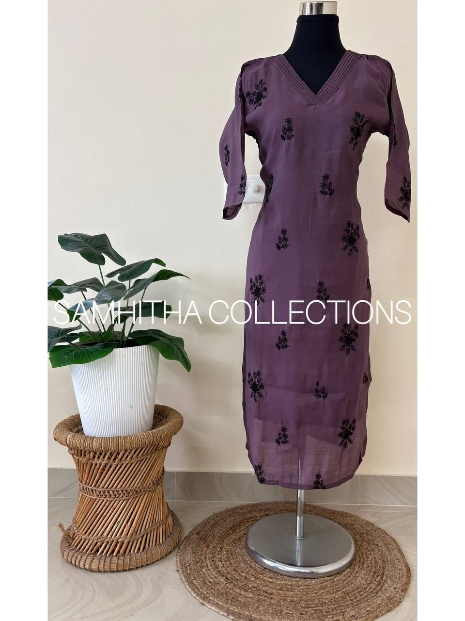 SC3330 - Premium Mul Chanderi Partywear kurtis, Dusty grape / mauve purple colour